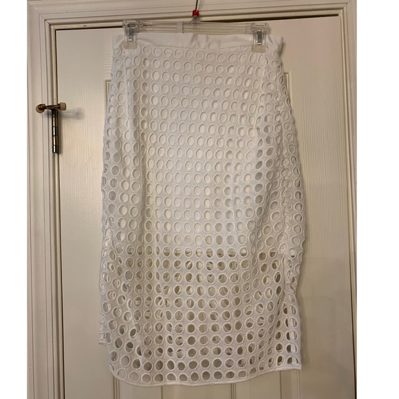 Banana Republic White Summer Skirt! - Picture 4 of 7